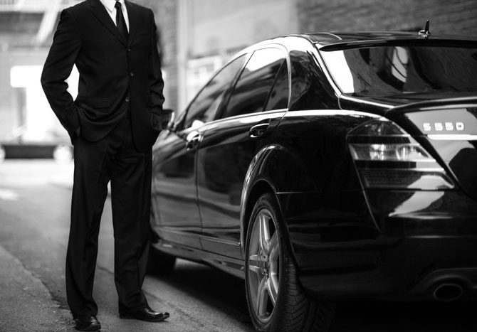 Chauffeur Services in Eastcote - Eastcote's MINICABS 